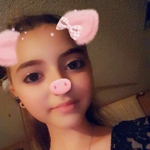 Meet your Posher, Michaela